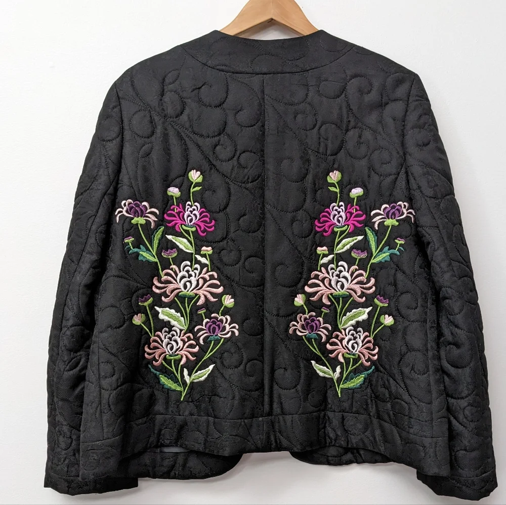 Stunning Garfield & Marks Black Quilted Floral Embroidery Open Jacket - Picture 4 of 13